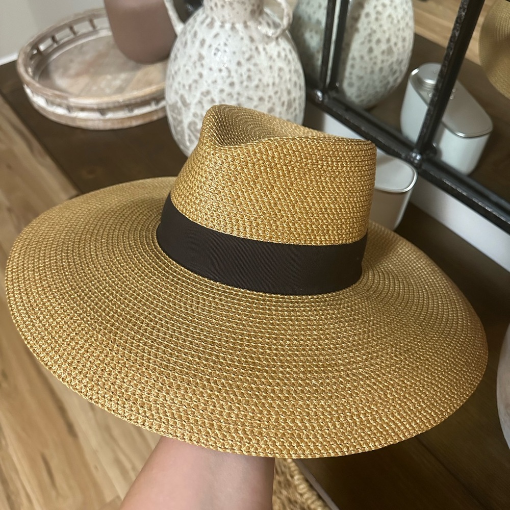 Eric Javits Daphne wide brim straw hat